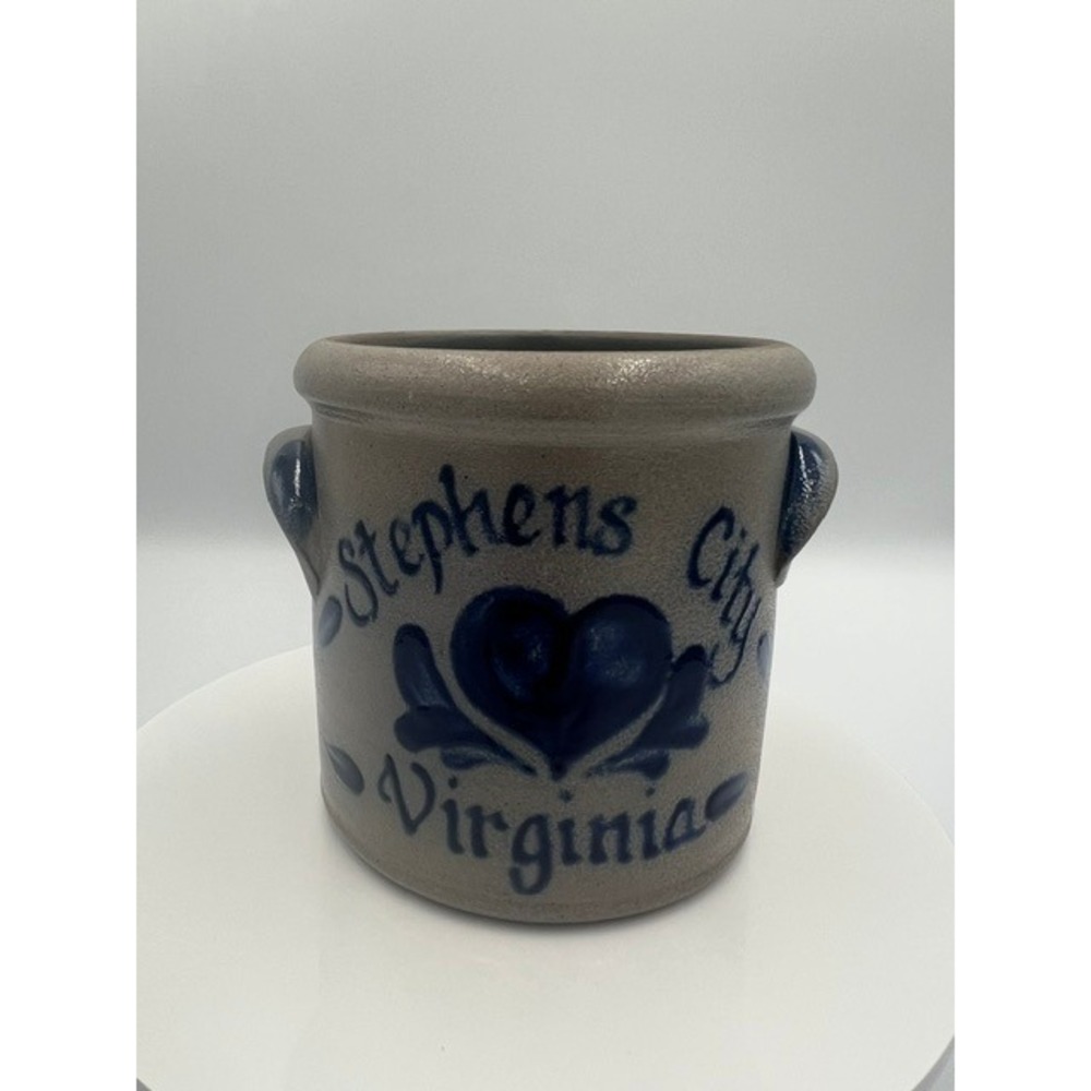 Rowe Pottery 2000 Stephens City Virginia Salt Glaze Stoneware Heart Crock 4.25in